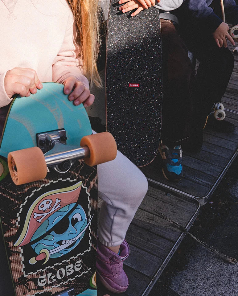 Kid's Blaster 8.25" Cruiserboard - Pirate Life Skateboards Globe