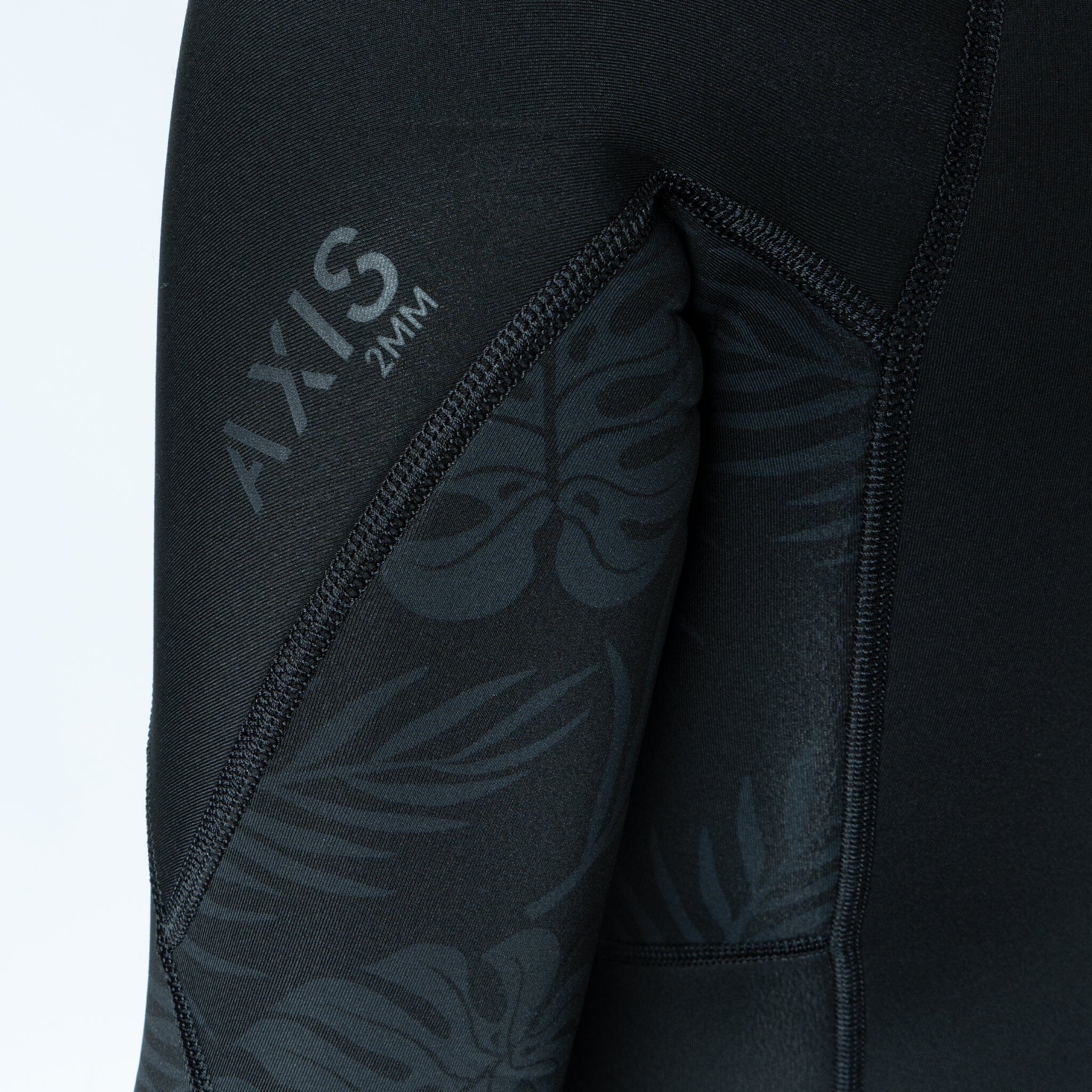 Women’s Axis Long Sleeve 2mm Wetsuit - Black Palm Print Women's wetsuits Xcel