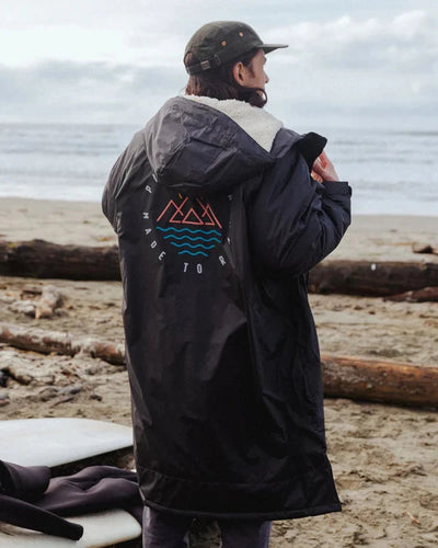 Escapism Recycled Sherpa Lined Changing Robe - Black Changing Robes Passenger 