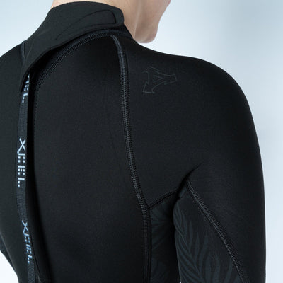 Women’s Axis Long Sleeve 2mm Wetsuit - Black Palm Print Women's wetsuits Xcel 